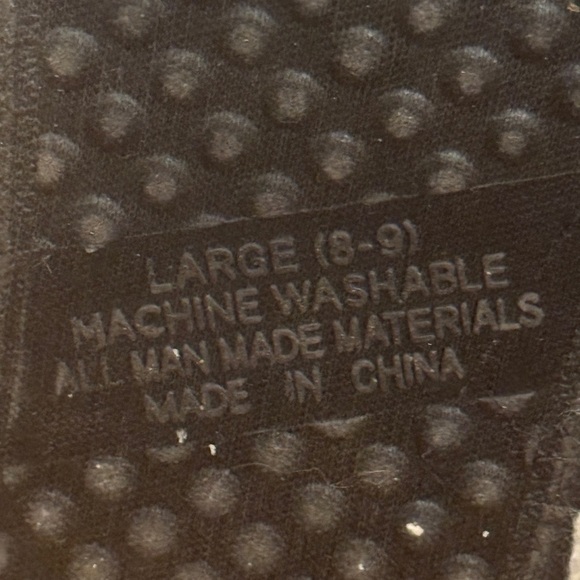 Black and white snowflake pattern slipper booties - Picture 8 of 8